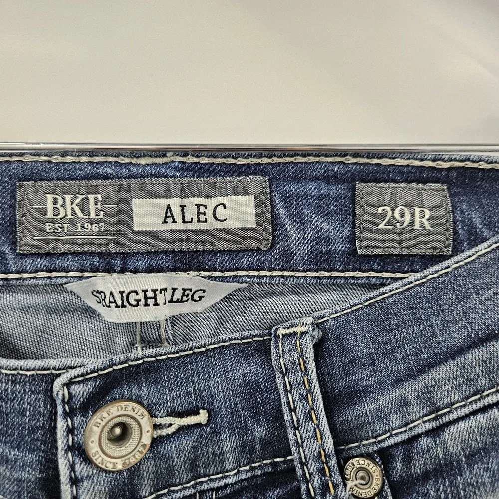 BKE Alec Straight Leg Jeans Mens 28x30 Medium Wash Stretch Denim Buckle